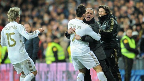 “回炉重造”两年后登日服畅销榜第1，却差评如潮