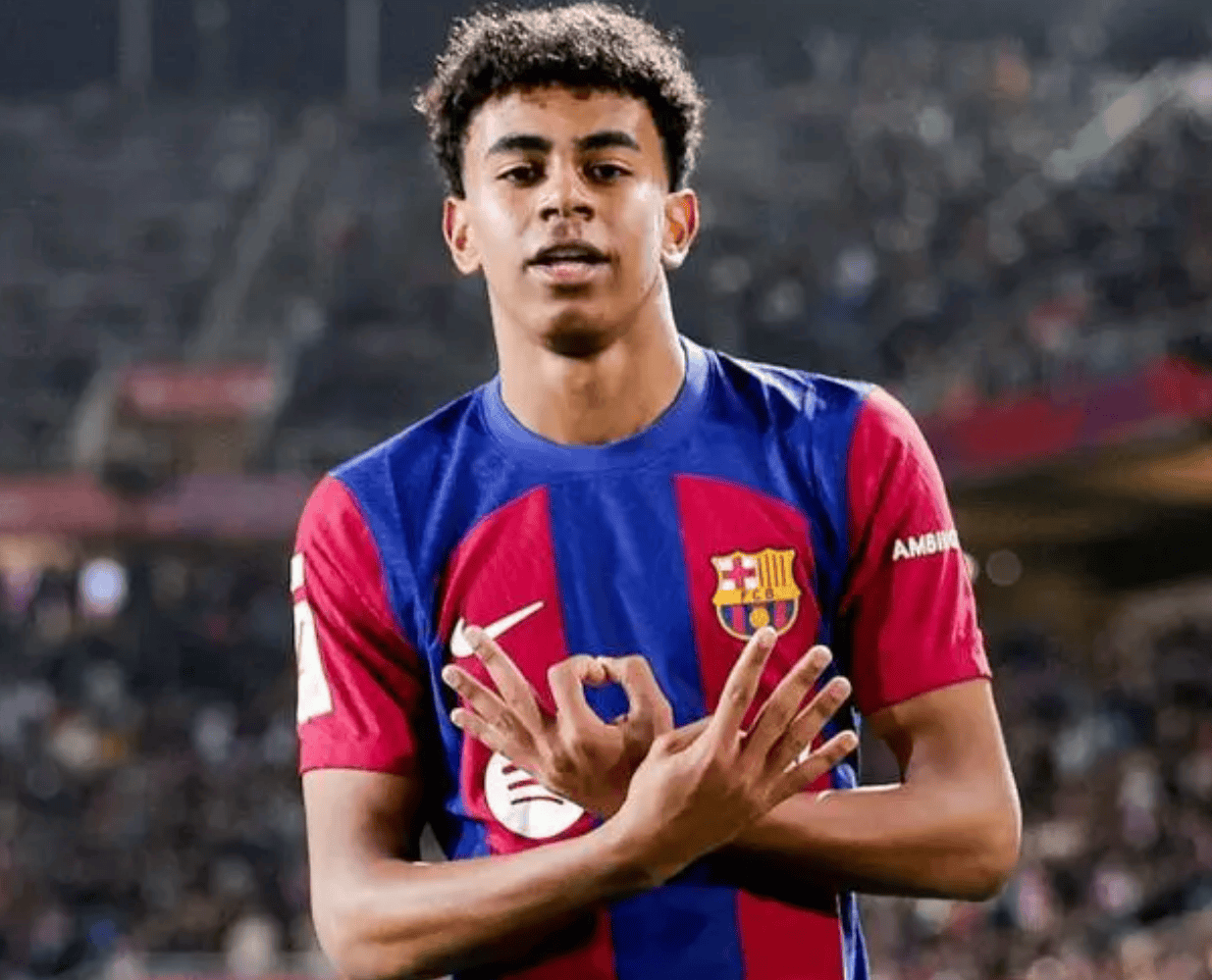 险胜！杜兰特39+7创纪录，兰德尔39+4探花爆发，申京25+14犯两错