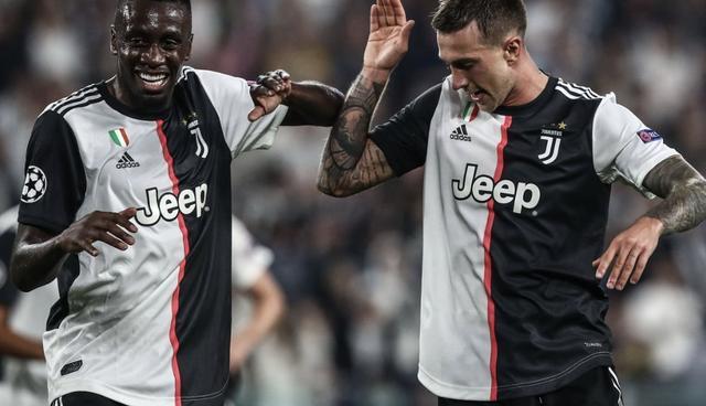 LPL第二代“微博王”诞生！BLG变菜原因曝光：ELK遥控绑架打野