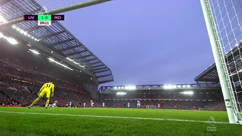 最后一投的抉择 英雄独舞还是团队协奏 篮球哲学的分岔路口